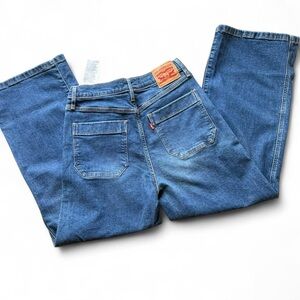 wide leg levi’s jeans - size 28